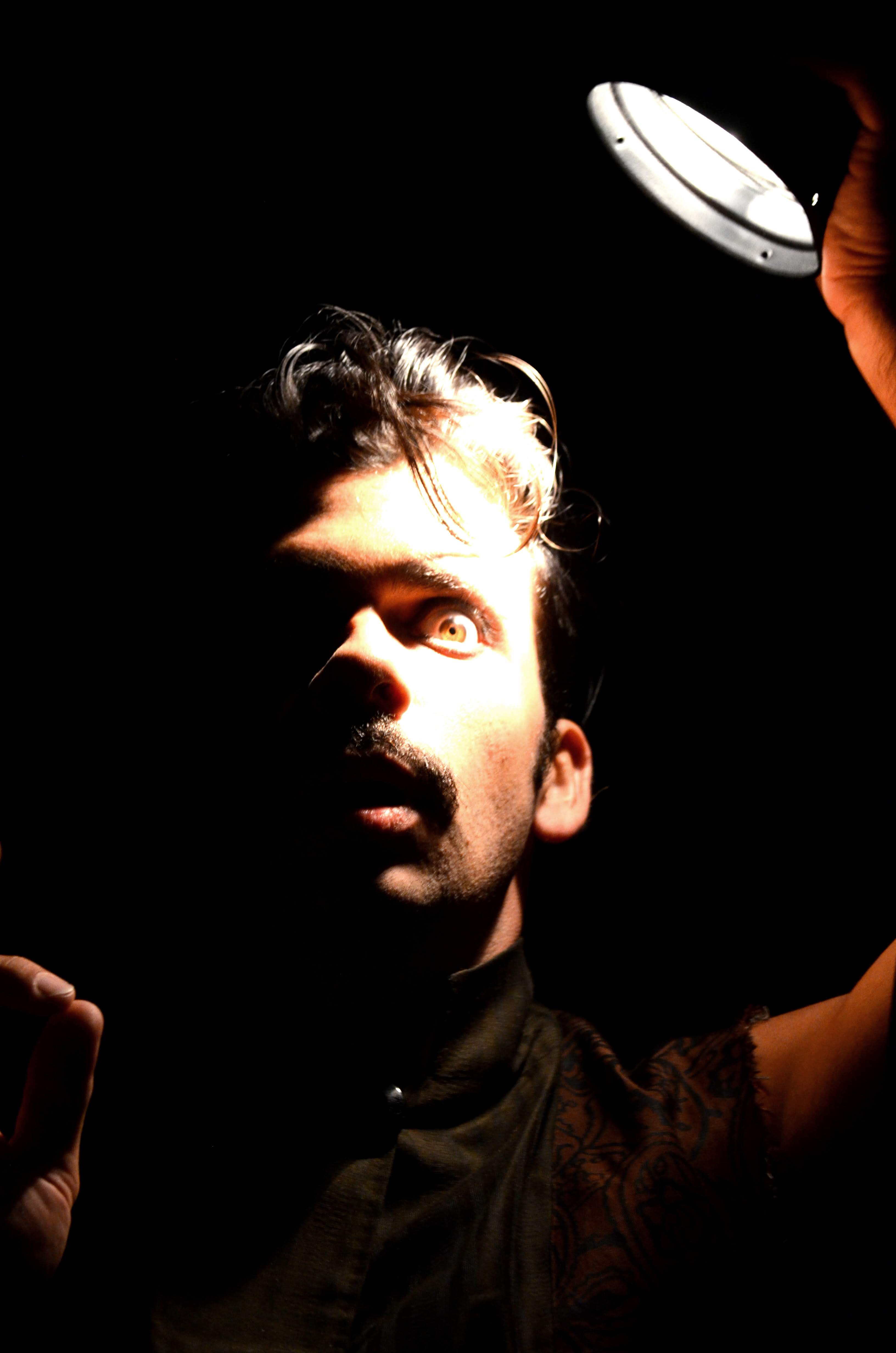QUEM MATOU EDVARD MUNCH | PROGRAMAÇÃO FESTIVAL NACIONAL DE TEATRO CIDADE DE VITÓRIA  17ª Edição