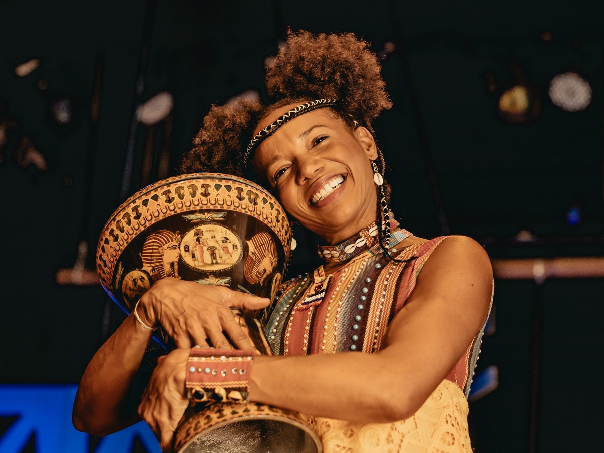 A menina Akili e seu tambor falante – o musical